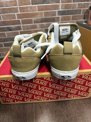 Vans Knu Skool beige/nero taglia 39 rif. 22m/26