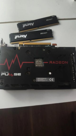Tarjeta Gráfica Sapphire y 2x RAM Kingston