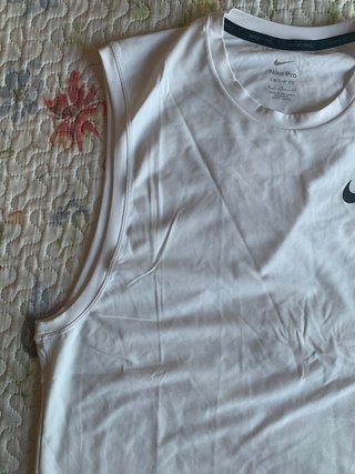 Camiseta Nike Pro Dri-FIT white (T. S)