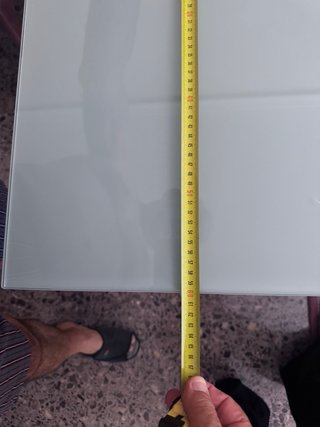 Mesa extensible cristal y metal