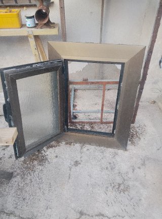 Ventana oscilobatiente aluminio