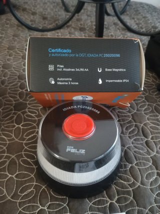 Luz emergencia V16 DGT geolocalizada