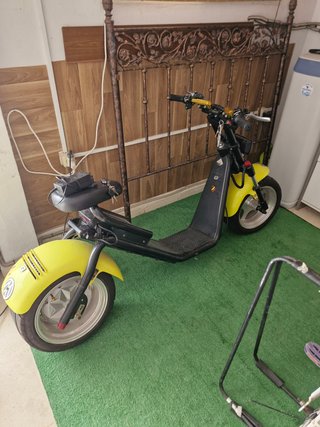 Scooter Eléctrico Gloo Amarillo