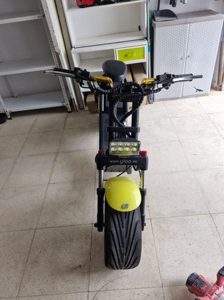 Scooter Eléctrico Gloo Amarillo