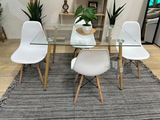 Comedor NUEVO mesa + 4 sillas