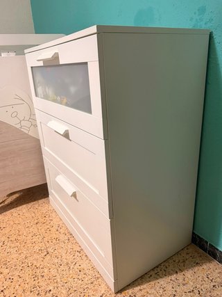 Cómoda Ikea blanca