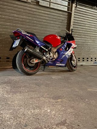 Honda CBR 600 F4 ultima ligth