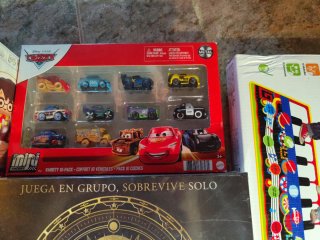 Lote de juegos y juguetes