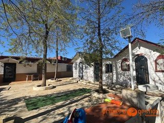 Chalet en venta en Carmona