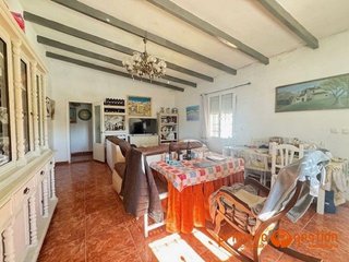 Chalet en venta en Carmona