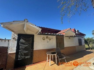 Chalet en venta en Carmona