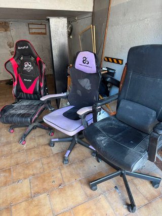 Sillas gaming: negra, morada y roja