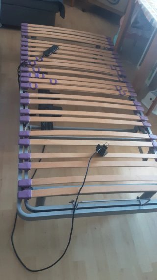 Cama articulada motorizada