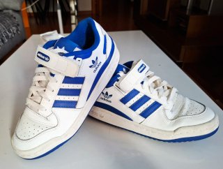 Zapatillas Adidas Forum Blancas y Azules