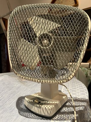 Ventilador Taurus Blanco y Plateado