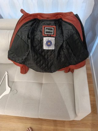 Chaqueta de cuero Roja para moto talla 36