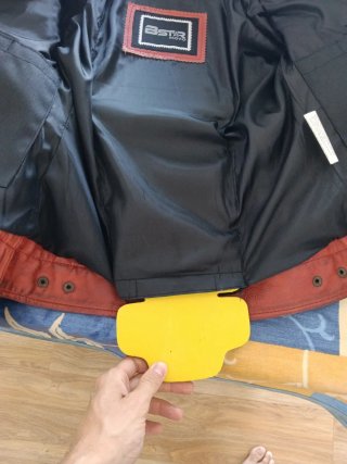 Chaqueta de cuero Roja para moto talla 36
