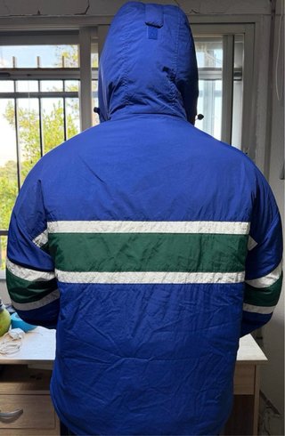 Abrigo Lacoste Azul y Verde