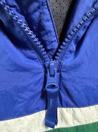 Abrigo Lacoste Azul y Verde