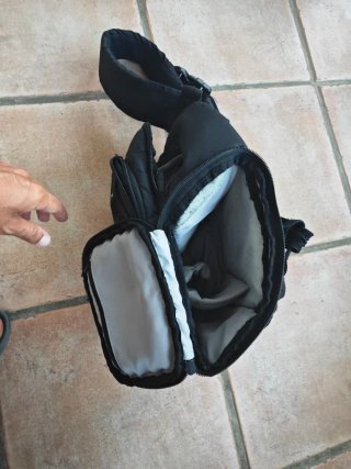 Zaino monospalla nero Case Logic per fotocamera