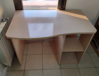 Escritorio madera y sillón giratorio
