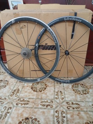 Llantas de carretera Vision Team 35