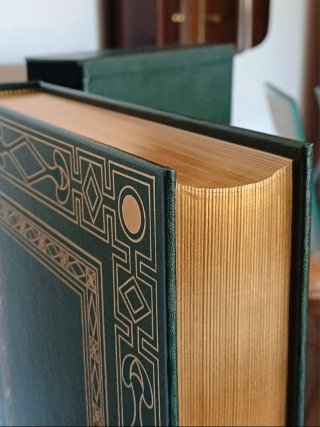 Sacra Bibbia - 3 volumi con supporto in legno