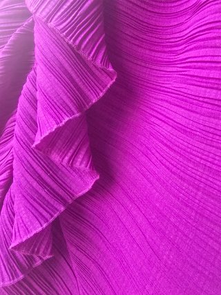 Falda tubo morada con volantes