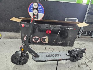 Patinete Eléctrico Ducati PRO II PLUS