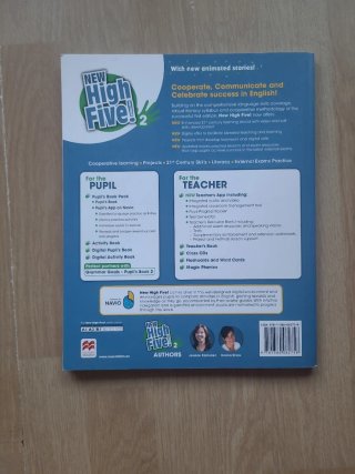 Libro de inglés macmillan segundo primària