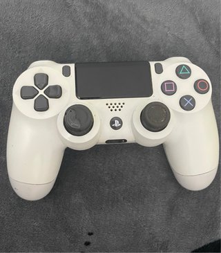 PS4 Slim 872GB Negra + 3 Mandos