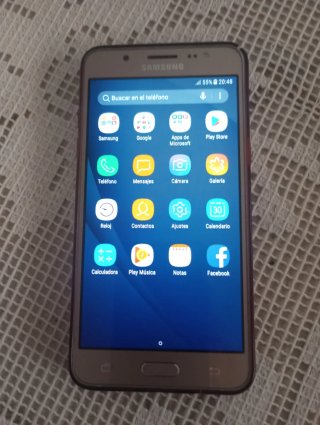 Samsung Galaxy J5 6 Dorado, En perfecto estado.