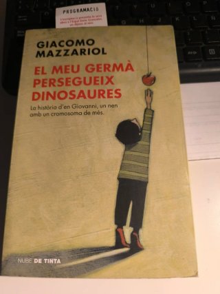 El meu germà persegueix dinosaures : la històri...
