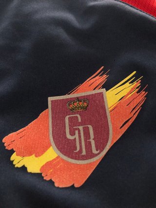Camiseta azul Joma Militar con el emblema GR