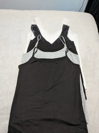 Lote Ropa: Camisetas tirantes, leggings y faja