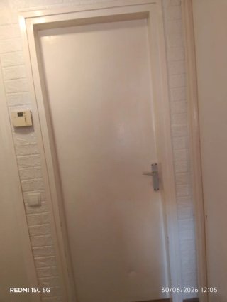 6 Puertas blancas