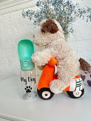 Botella de agua para perros