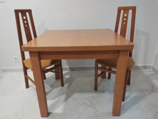 Mesa y 4 Sillas Comedor Madera