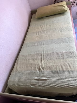 Cama individual con cajones