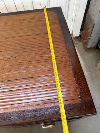 Escritorio de bambú y madera