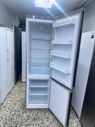 Nevera Liebherr con Garantía y Transporte
