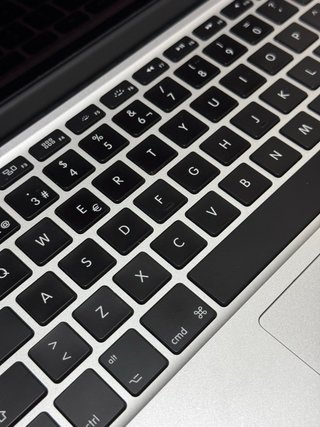MacBook Pro Retina 13” 2015 i5/8GB/256GB