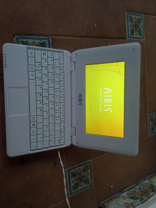 Portátil Airis Blanco