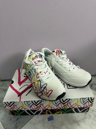 Skechers x JGoldcrown UNO Spread Love