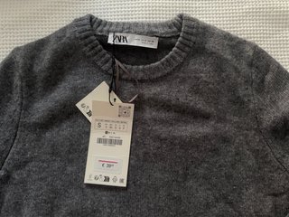 Jersey lana cuello redondo gris Zara