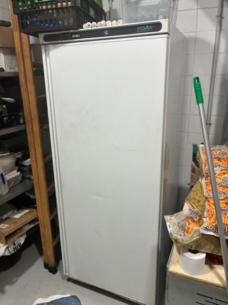 Nevera vertical Polar