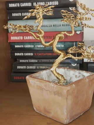 Miniatura bonsai in metallo dorato