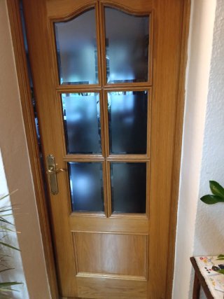 Libros, muebles, ropa y zapatos