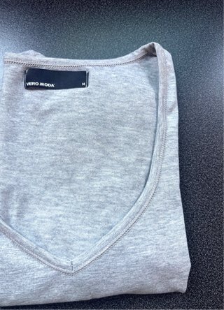Camiseta Vero Moda Gris