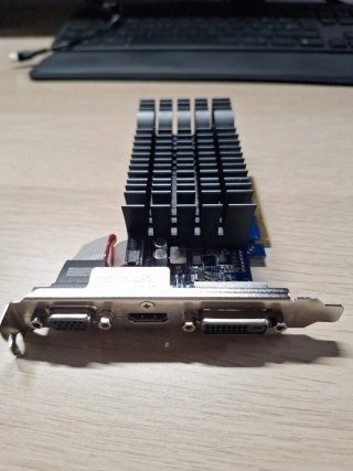 Tarjeta Gráfica Nvidia Asus GT730 2GB DDR3